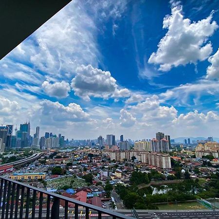 10Mins To Klcc W Lrt+Mall+Netflix Muji Urban Kuala Lumpur Exterior foto