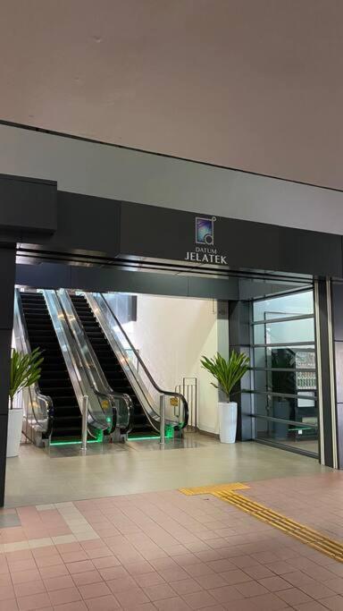 10Mins To Klcc W Lrt+Mall+Netflix Muji Urban Kuala Lumpur Exterior foto