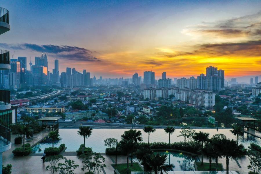 10Mins To Klcc W Lrt+Mall+Netflix Muji Urban Kuala Lumpur Exterior foto